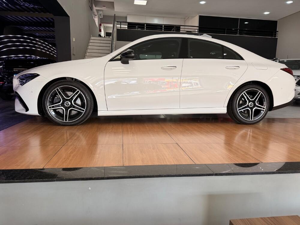 Mercedes Benz CLA 200