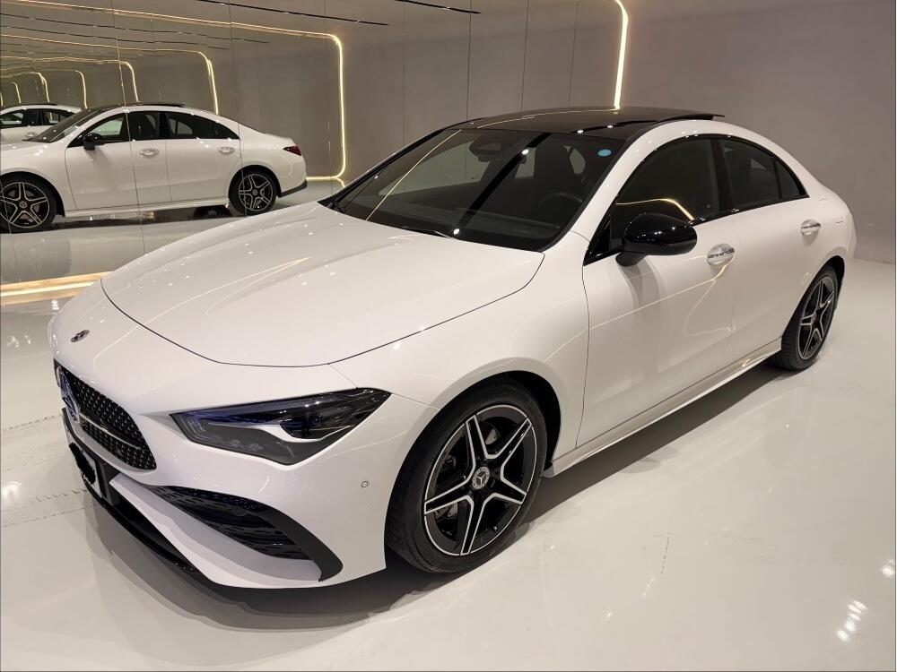Mercedes Benz CLA 200