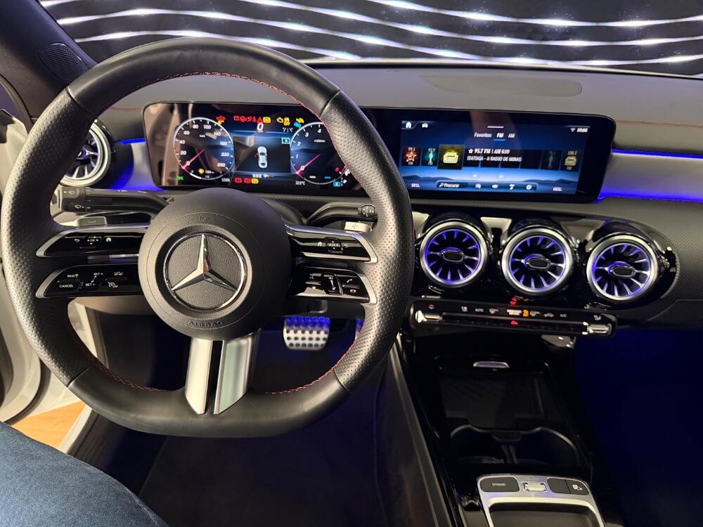 Mercedes Benz CLA 200