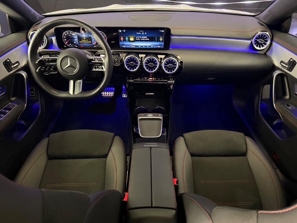 Mercedes Benz CLA 200