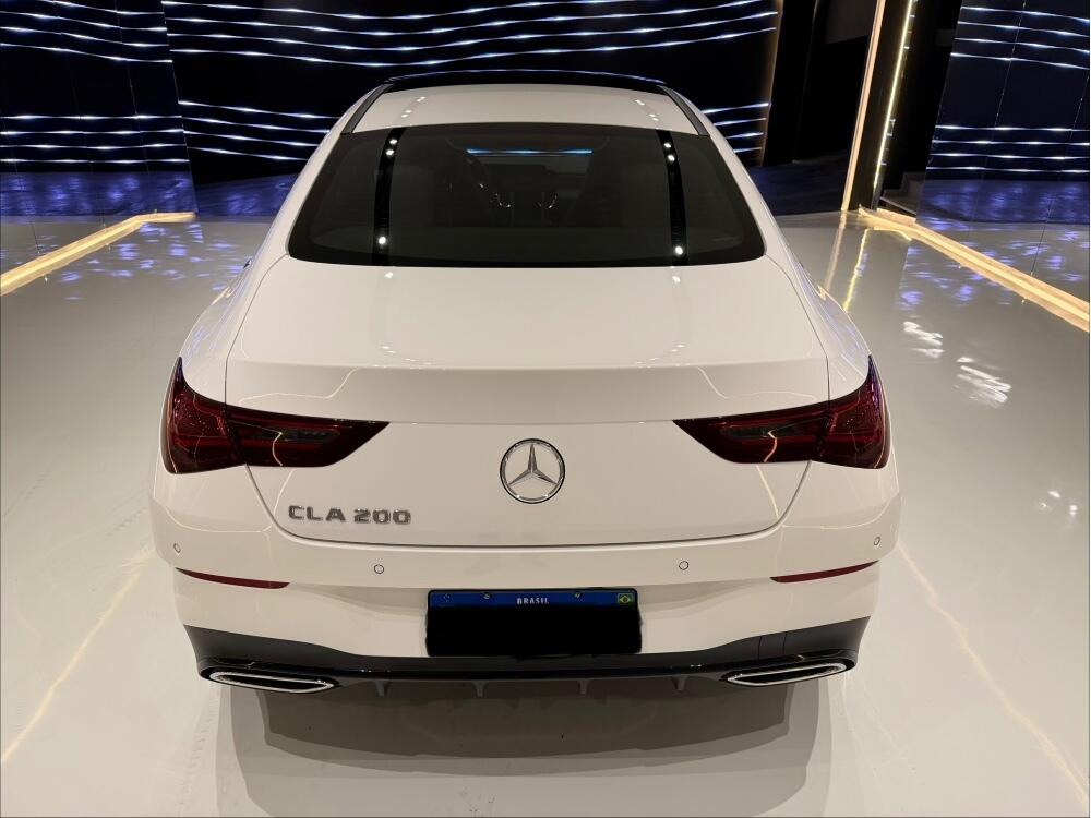 Mercedes Benz CLA 200