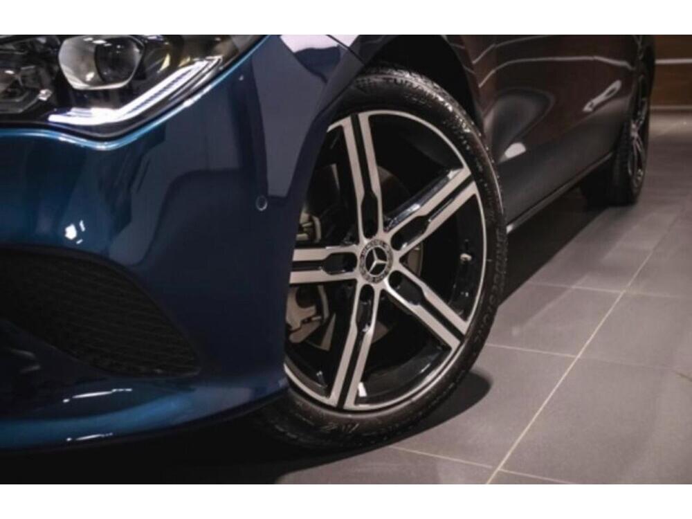 Mercedes Benz CLA 250