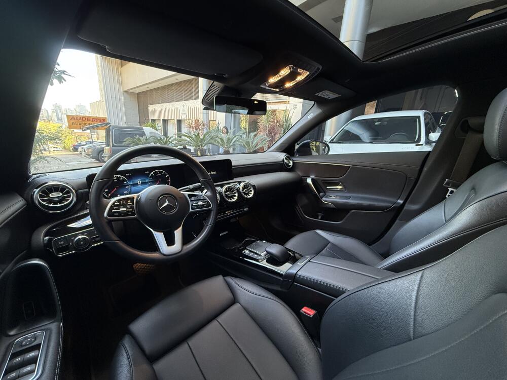 Mercedes Benz CLA 250