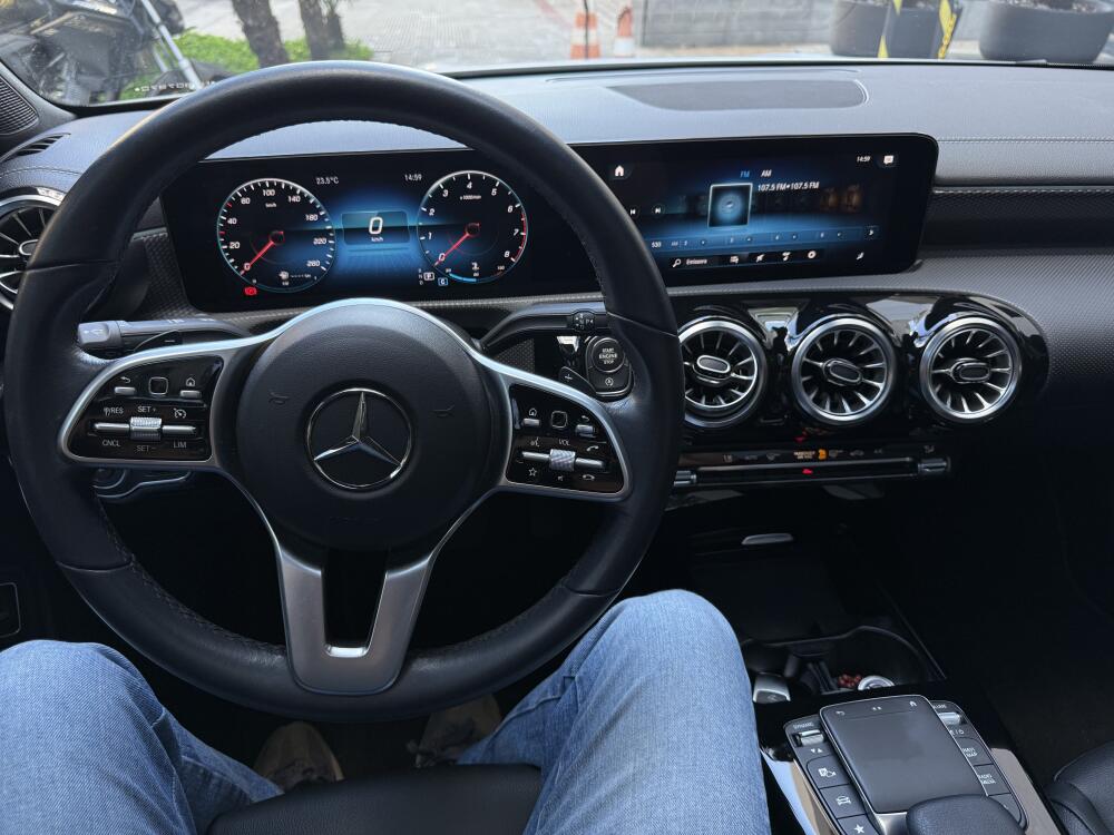 Mercedes Benz CLA 250
