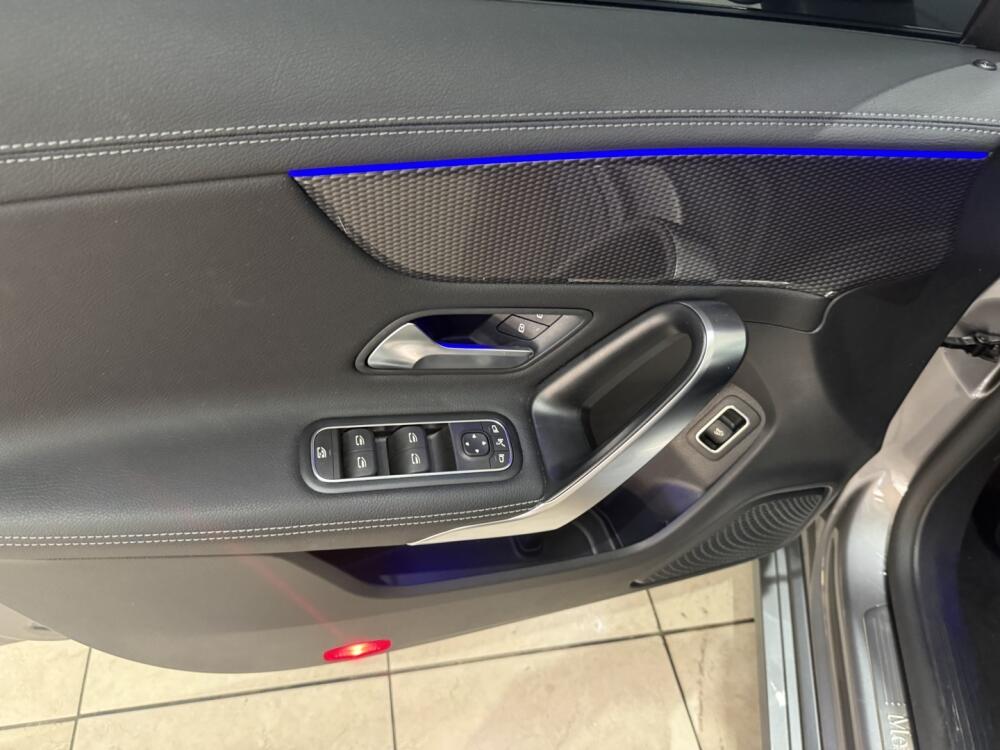 Mercedes Benz CLA 250