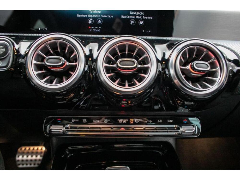 Mercedes Benz CLA 45 AMG