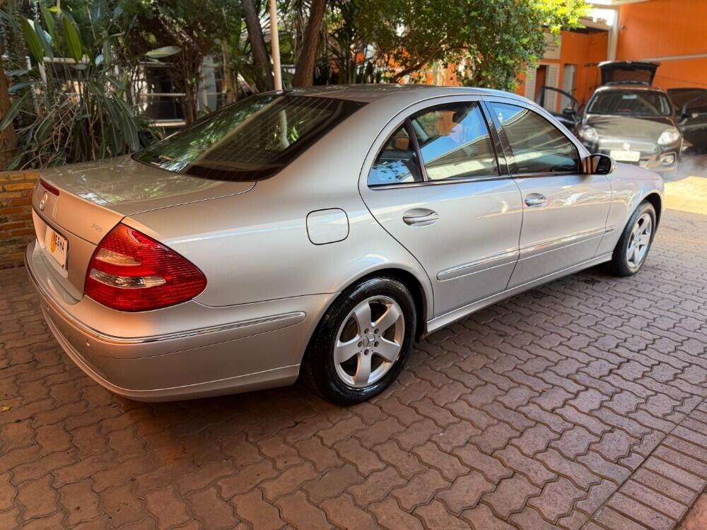 Mercedes Benz E 320
