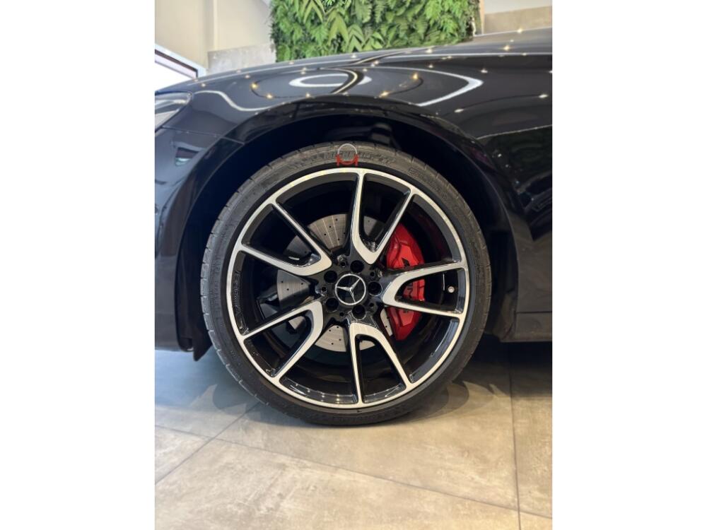 Mercedes Benz E 43 AMG