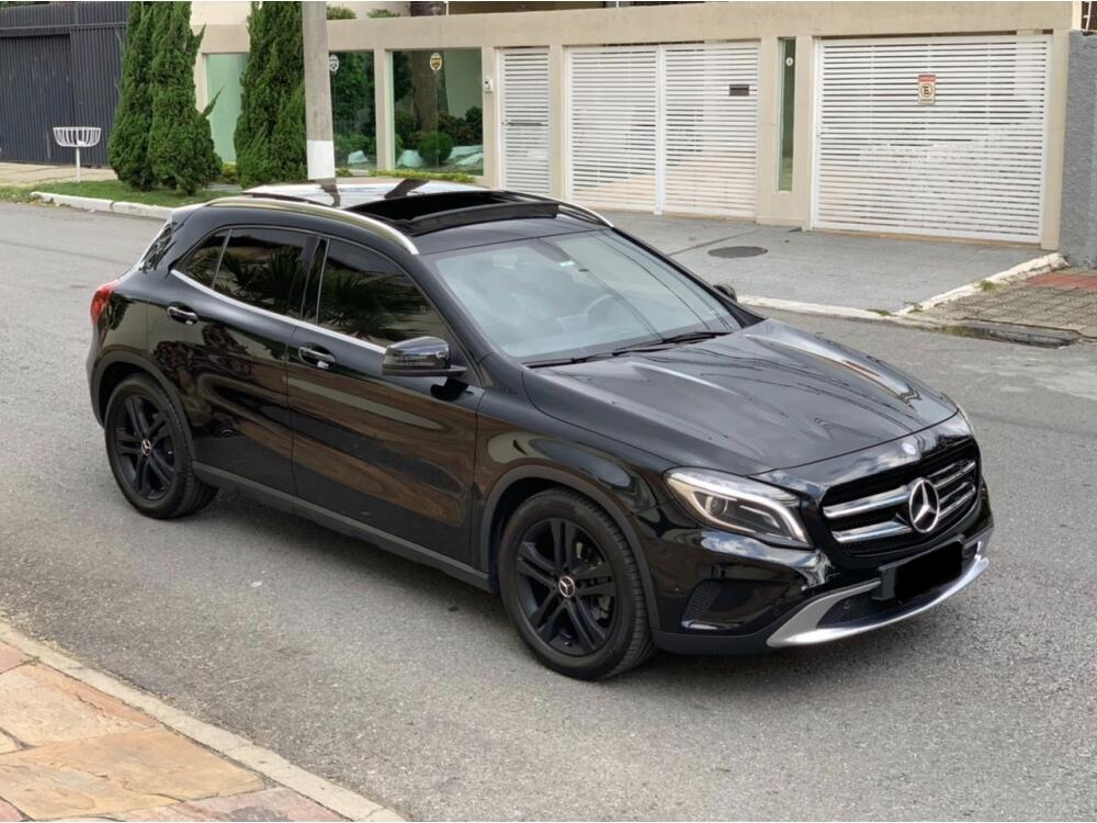 Mercedes Benz GLA 200