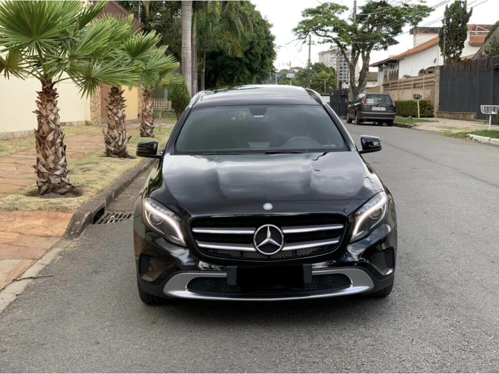 Mercedes Benz GLA 200