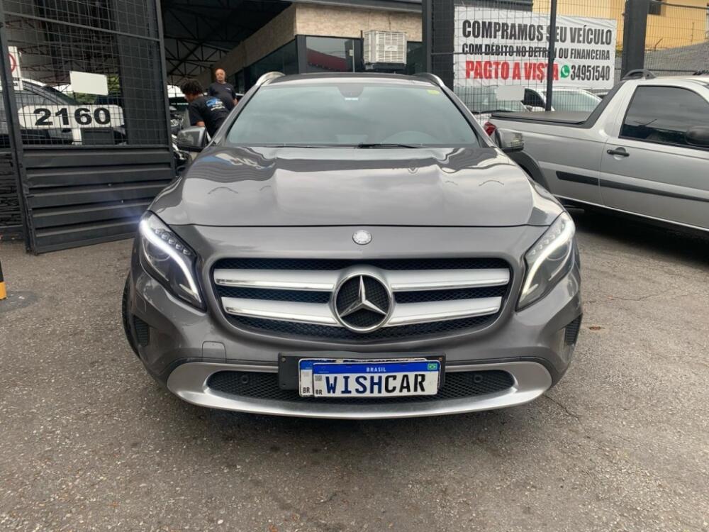 Mercedes Benz GLA 200