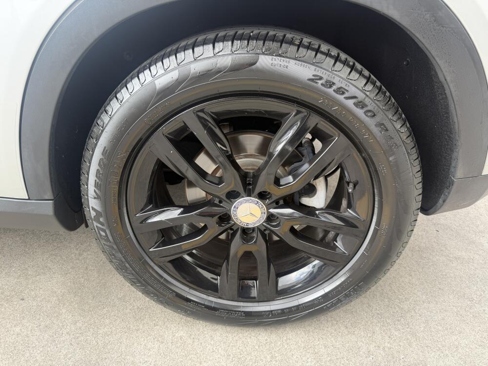 Mercedes Benz GLA 200