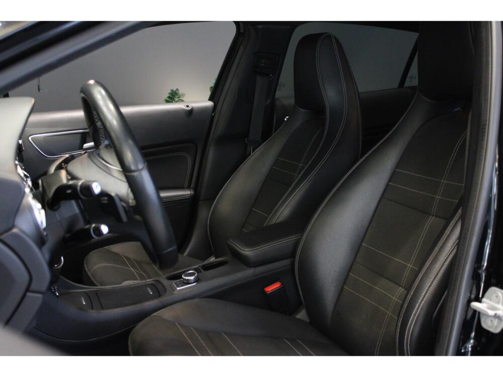 Mercedes Benz GLA 200