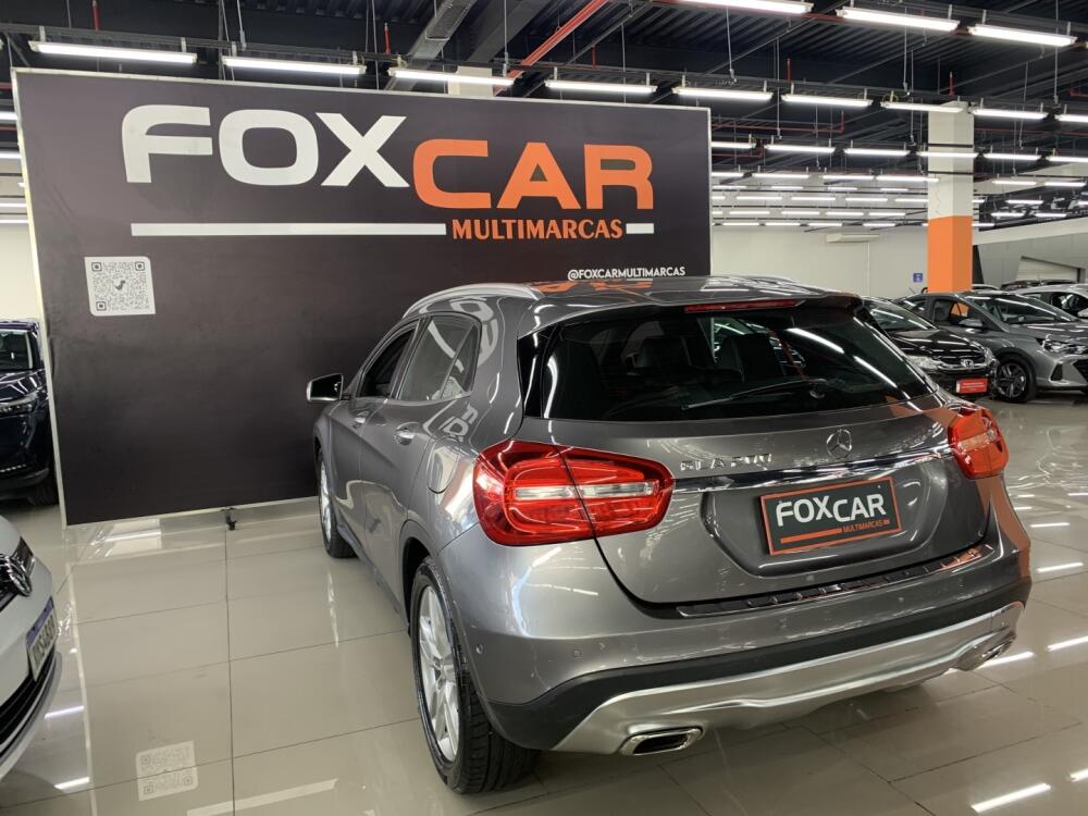 Mercedes Benz GLA 200