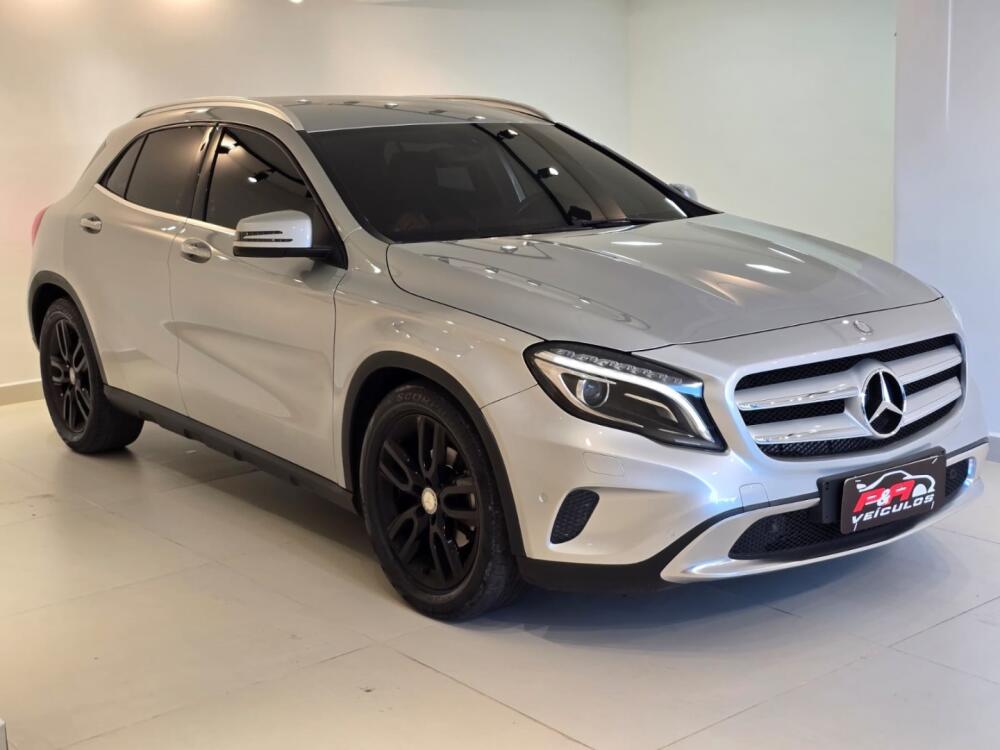 Mercedes-Benz Gla 200 1.6 CGI ADVANCE 16V TURBO GASOLINA 4P AUTOMÁTICO 2014