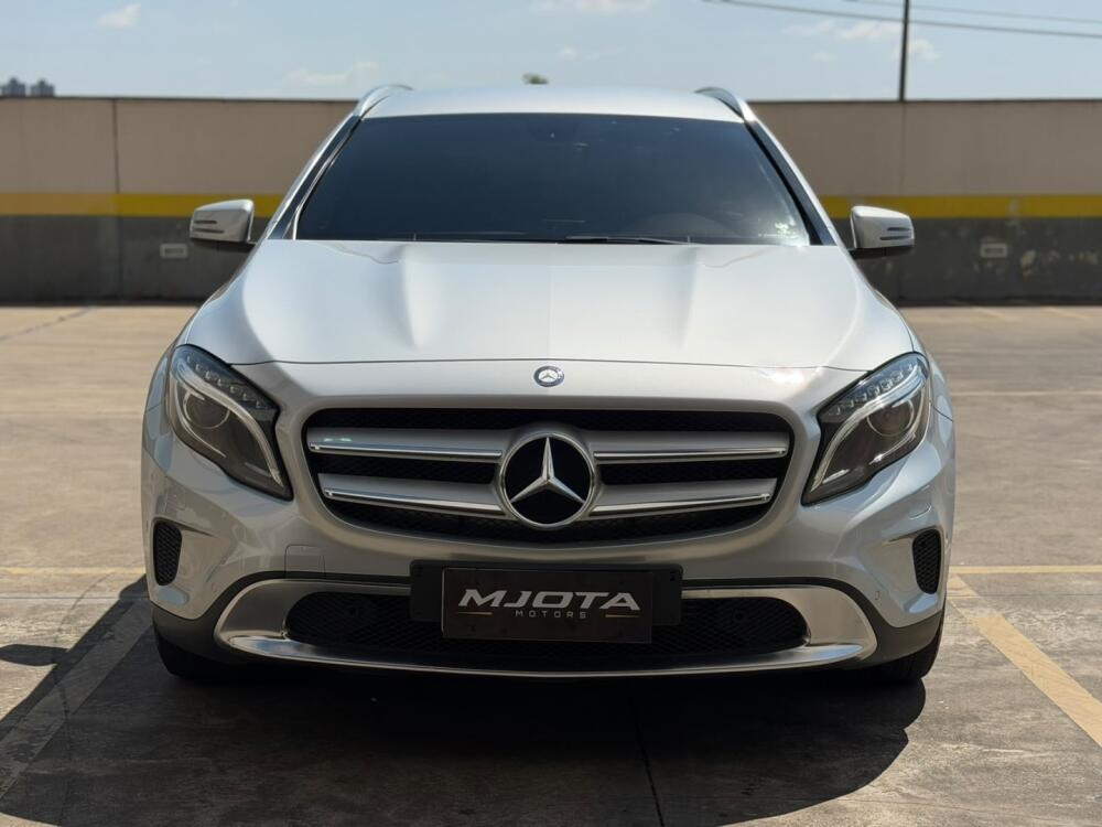 Mercedes-Benz Gla 200 1.6 CGI ADVANCE 16V TURBO GASOLINA 4P AUTOMÁTICO 2014