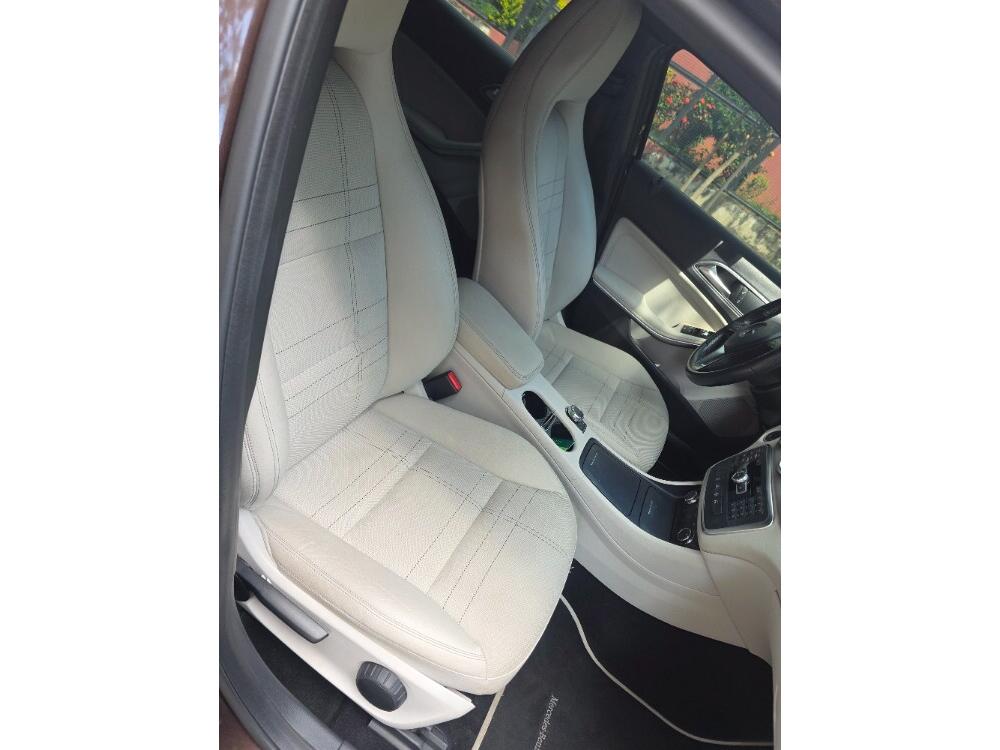 Mercedes Benz GLA 200