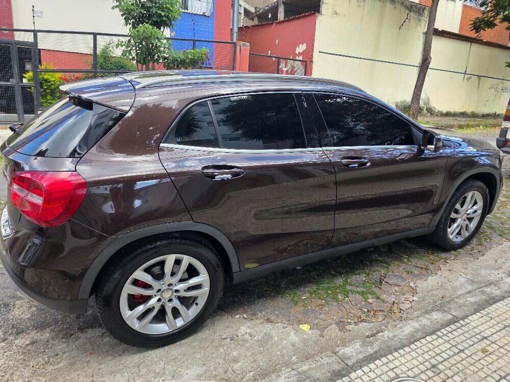 Mercedes Benz GLA 200