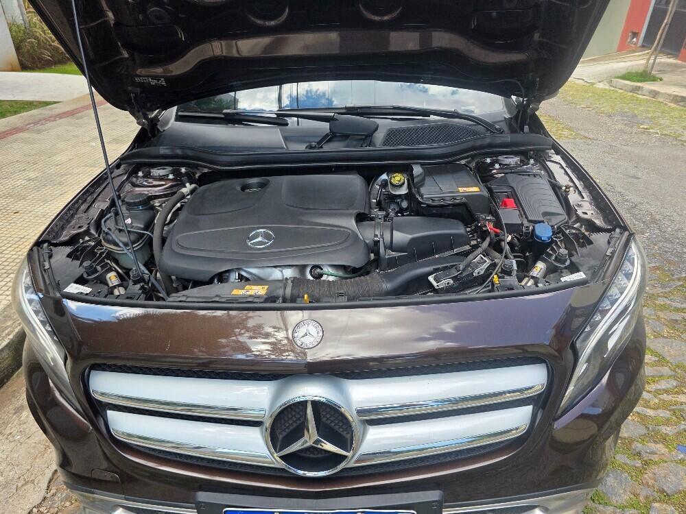 Mercedes Benz GLA 200