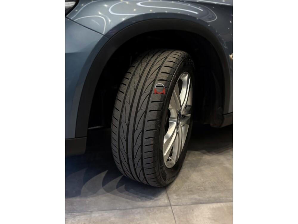 Mercedes Benz GLA 200