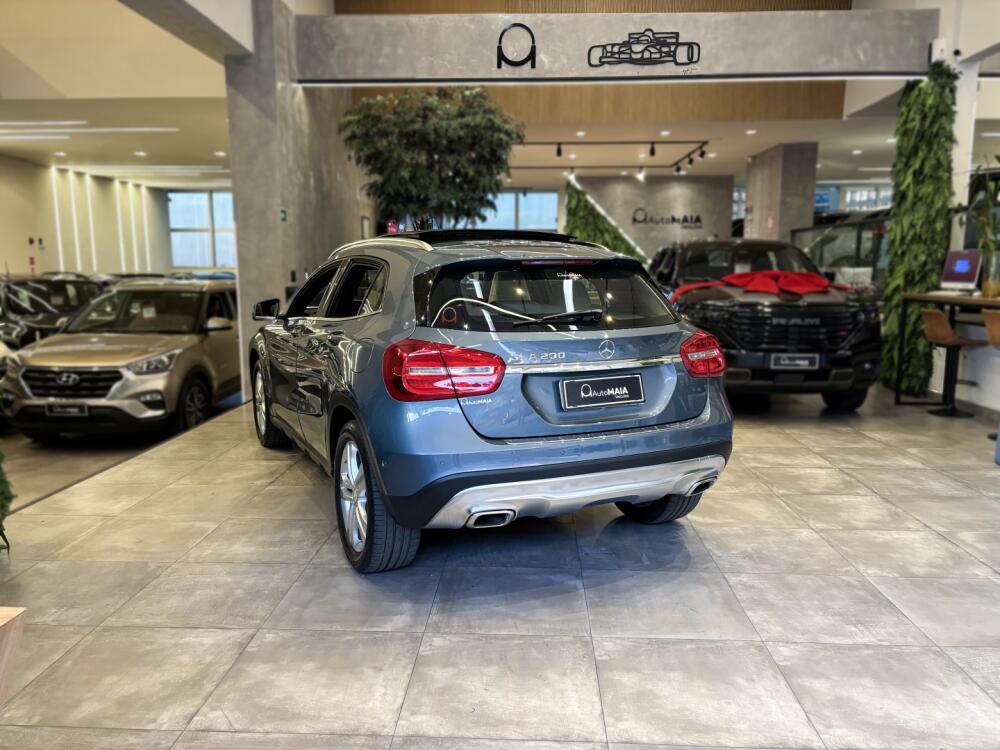 Mercedes Benz GLA 200