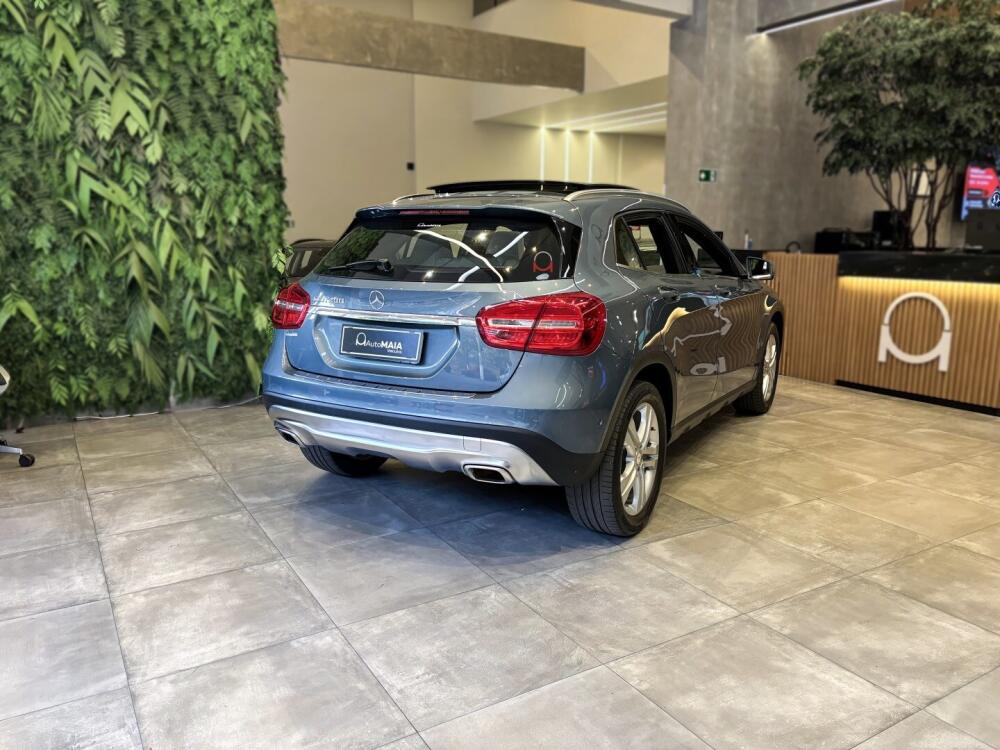 Mercedes Benz GLA 200