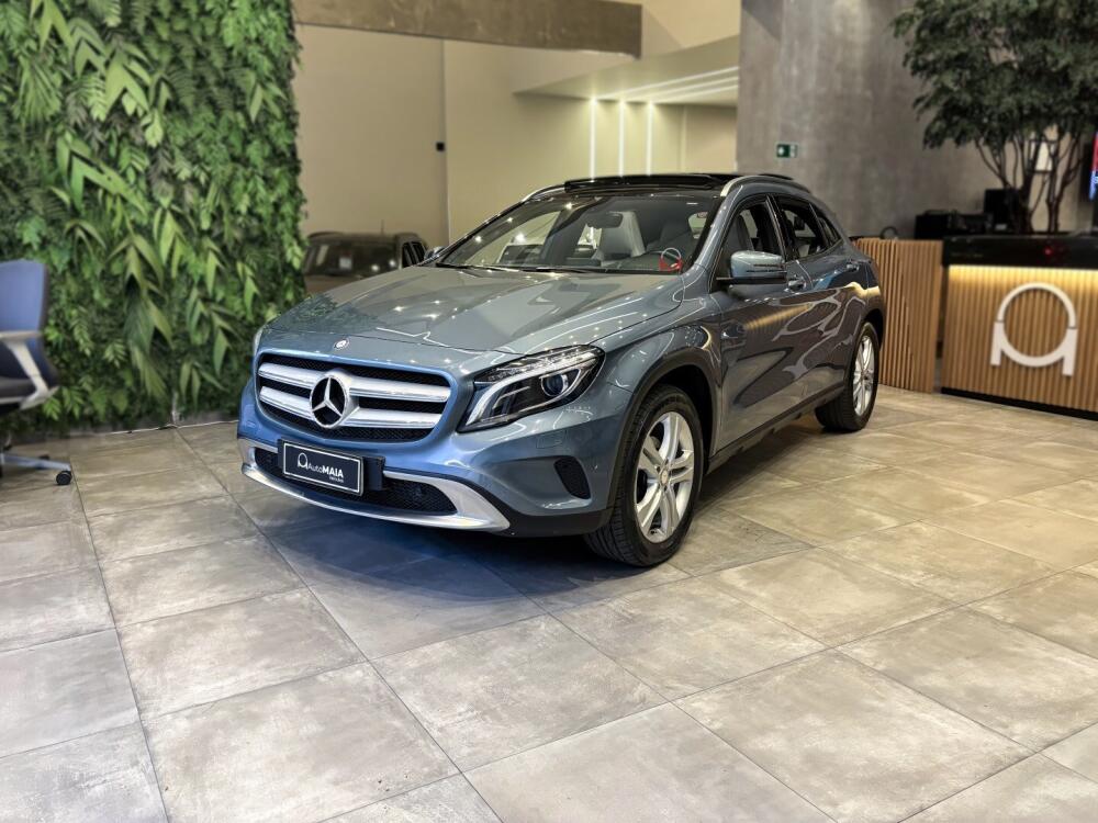 Mercedes Benz GLA 200