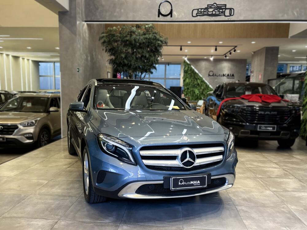 Mercedes Benz GLA 200