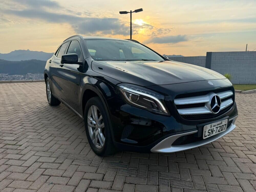 Mercedes Benz GLA 200