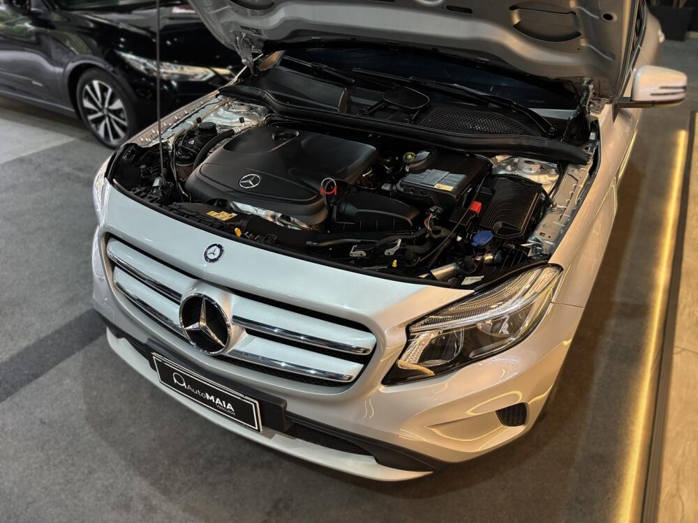 Mercedes Benz GLA 200