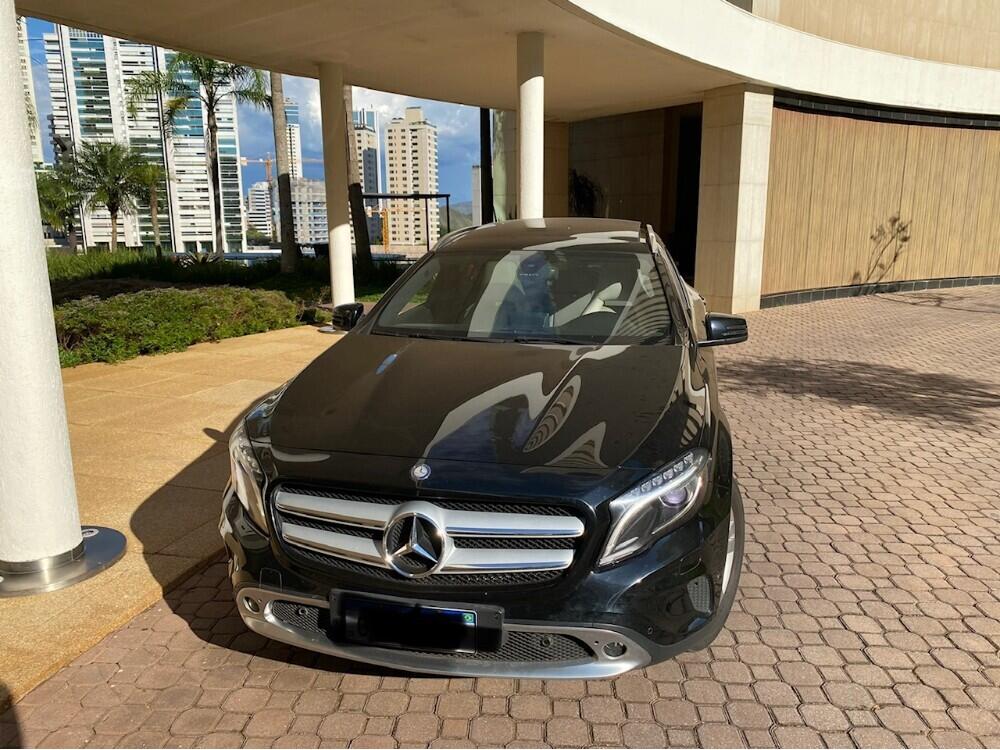 Mercedes Benz GLA 200