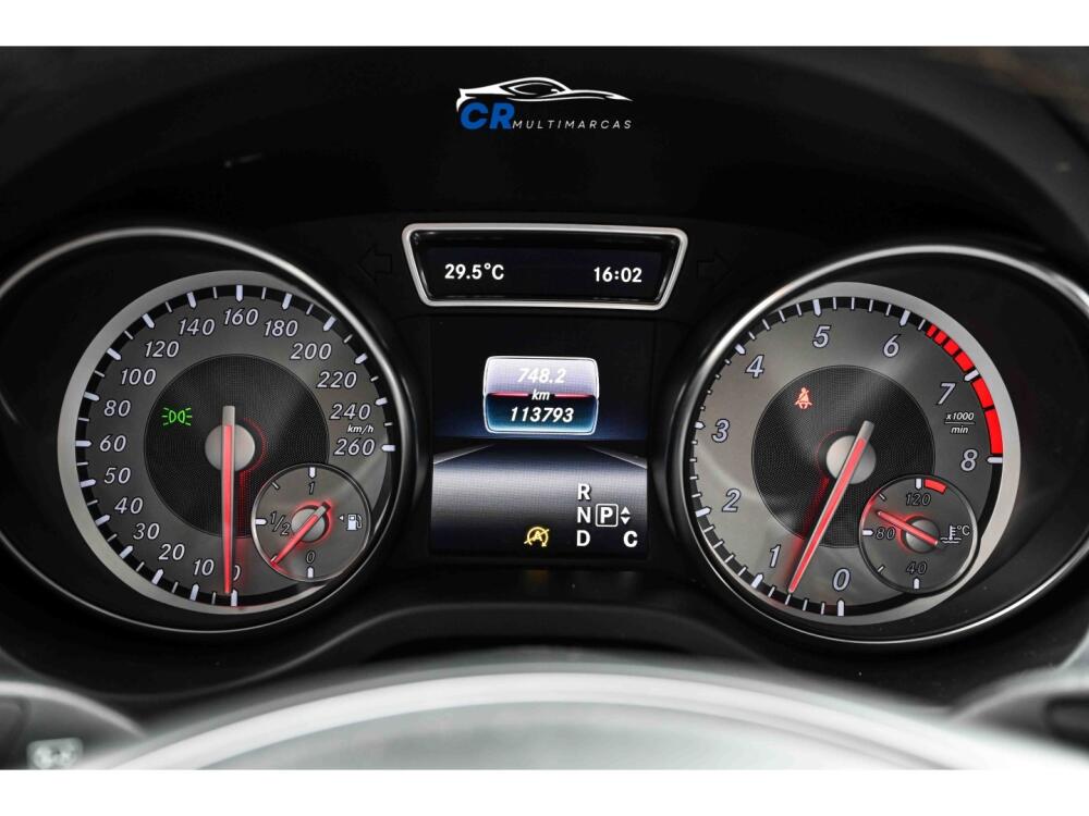 Mercedes Benz GLA 200