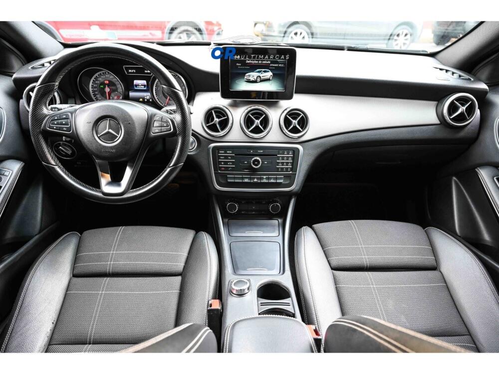 Mercedes Benz GLA 200