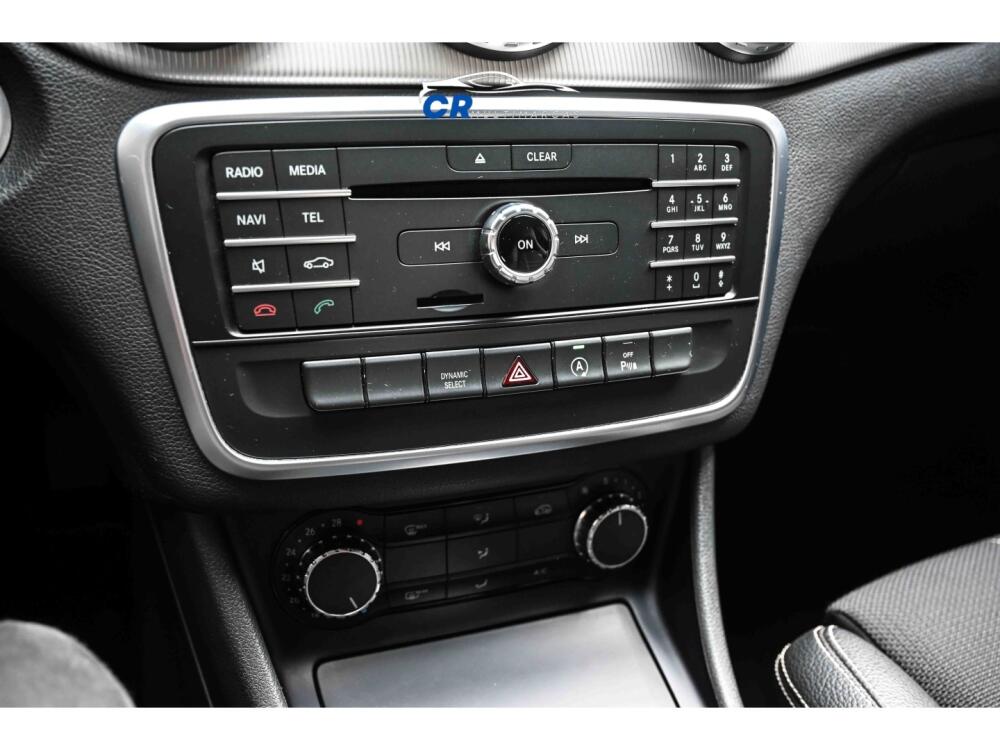 Mercedes Benz GLA 200