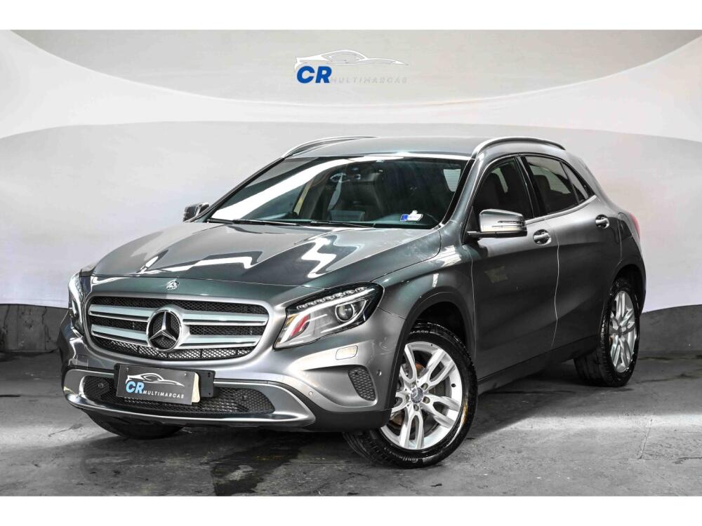 Mercedes Benz GLA 200