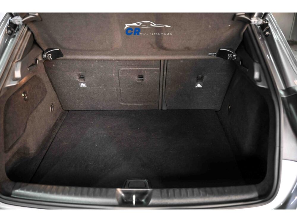 Mercedes Benz GLA 200