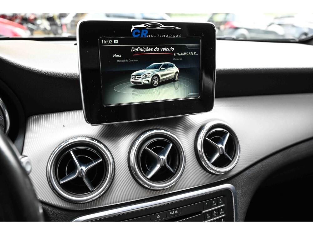 Mercedes Benz GLA 200