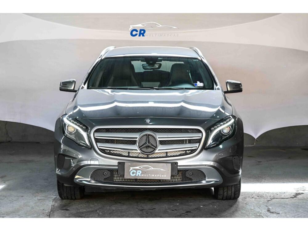 Mercedes Benz GLA 200