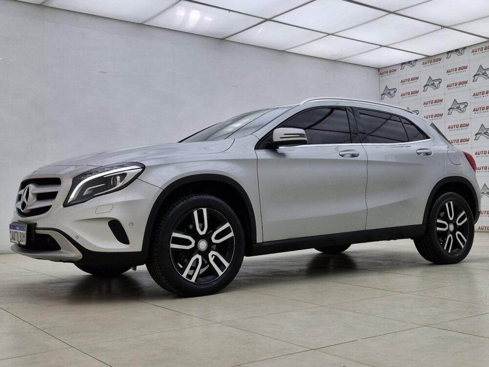 Mercedes Benz GLA 200