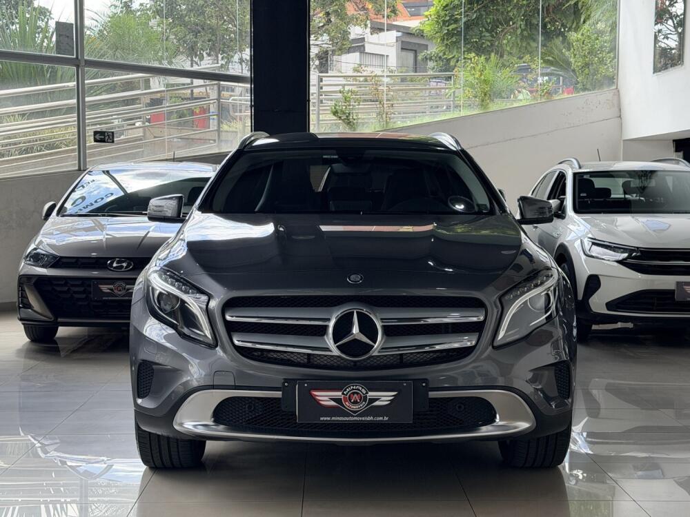 Mercedes Benz GLA 200
