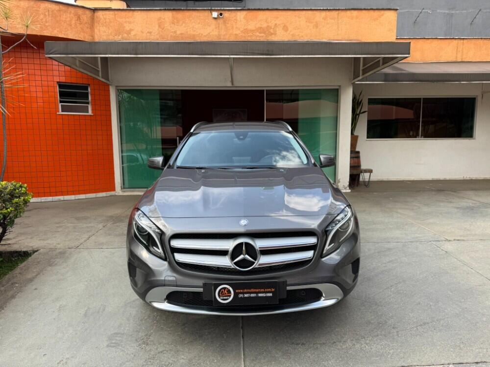 Mercedes Benz GLA 200
