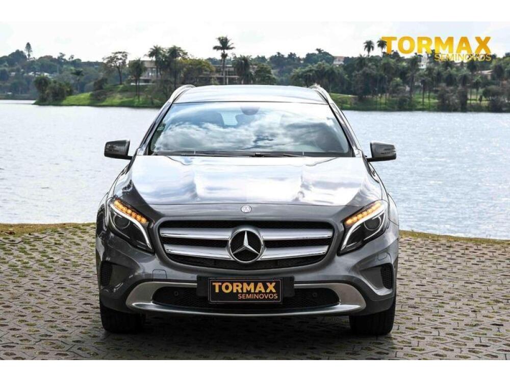 Mercedes Benz GLA 200