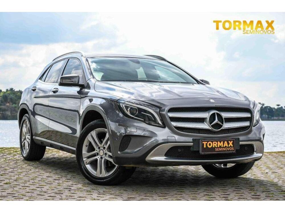 Mercedes Benz GLA 200
