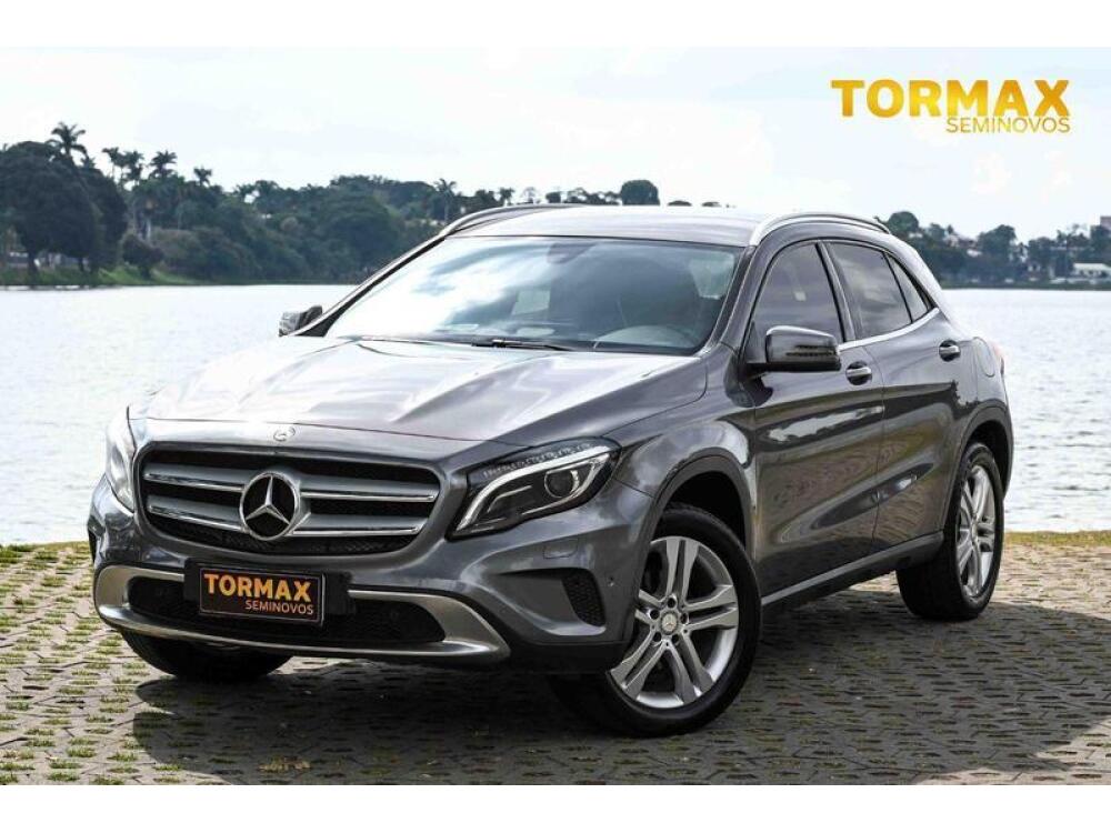 Mercedes Benz GLA 200
