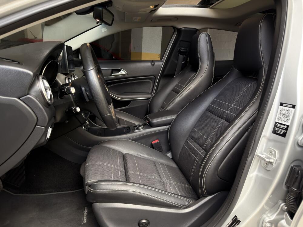 Mercedes Benz GLA 200