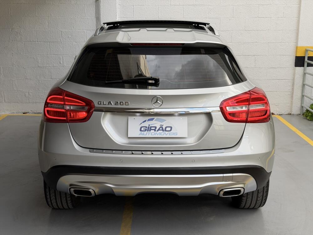 Mercedes Benz GLA 200