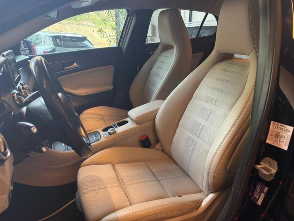 Mercedes Benz GLA 200