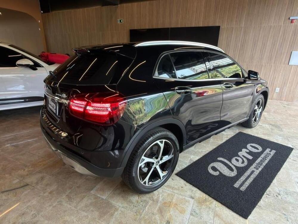 Mercedes Benz GLA 200
