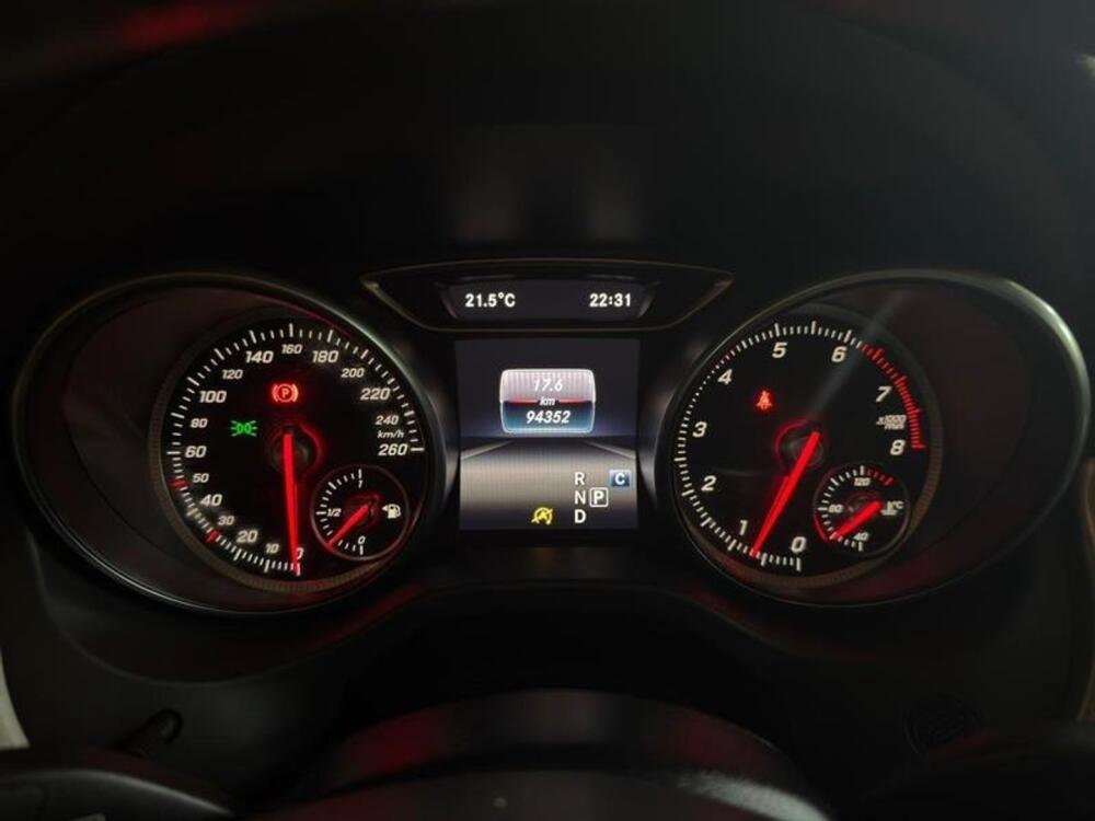 Mercedes Benz GLA 200