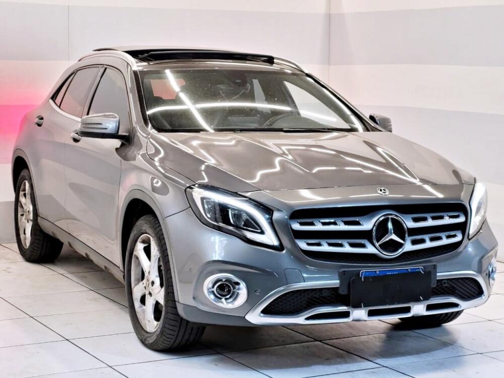 Mercedes Benz GLA 200